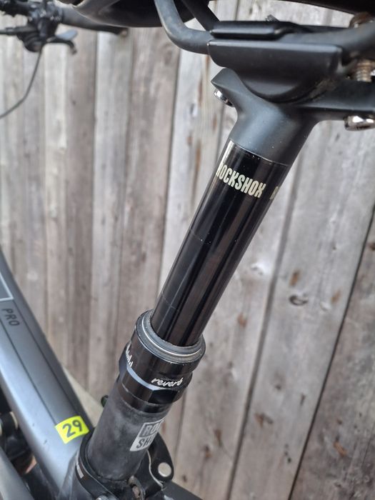 Bicicleta electrica Cube full suspension pe 29