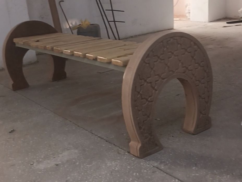 Скамейка, урна , гулдон