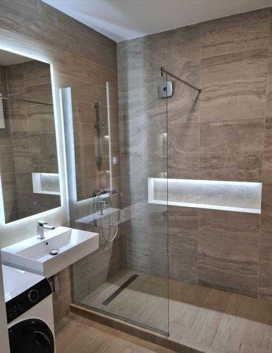 Дава се под наем Тристаен апартамент в Пловдив, Център - 102 кв.м за 453.9 € - Снимка #1