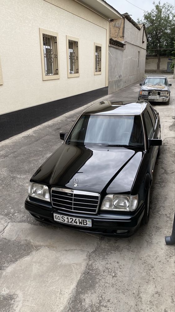 Mercedes W124 E220