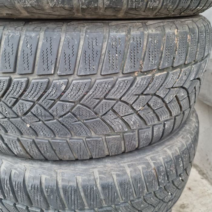 Anvelope iarna GoodYear 215 55 r16
