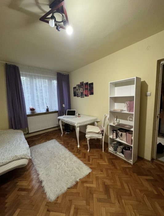 Închiriez apartament 2camere,confort 1,Cornisa,lângă caminele studenti