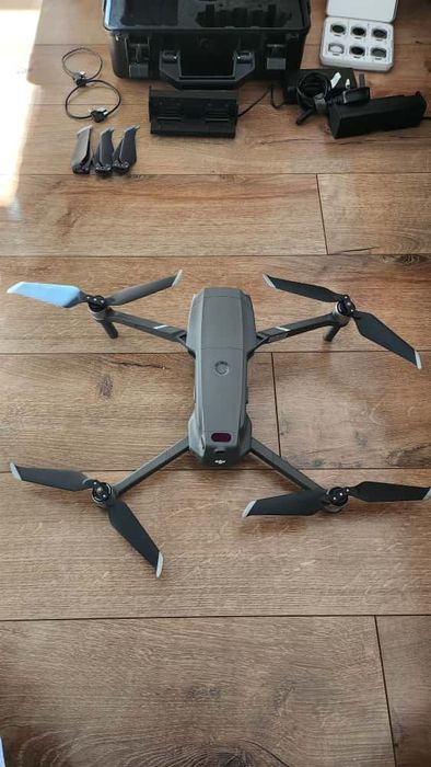 Dronă DJI Mavic 2 Pro  + Kit Complet – 3 baterii, controller, filtre