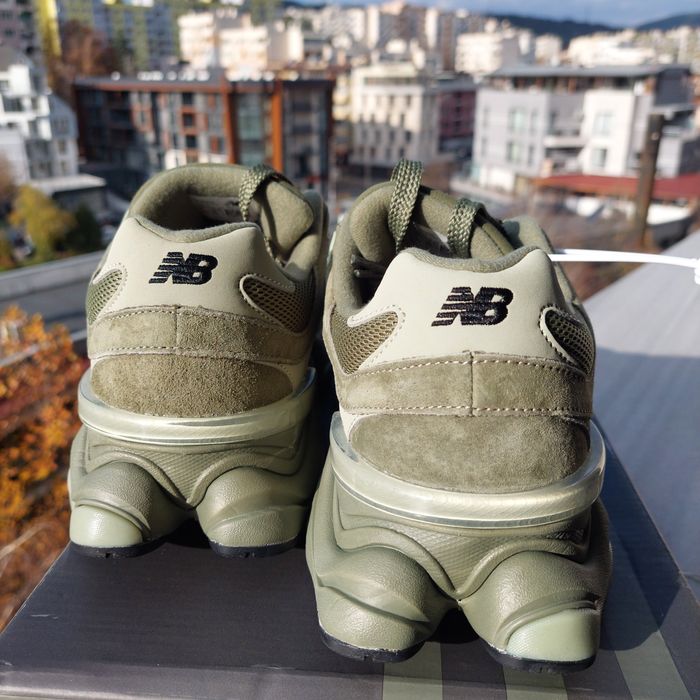 New Balance 9060 "Dark Olivine" 42