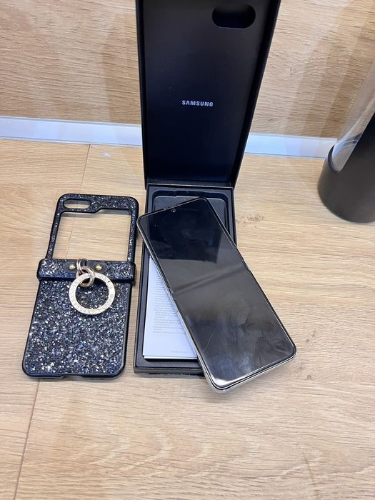 Samsung z flip 5