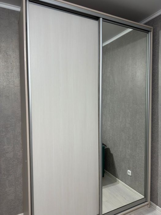 Продам шкаф-купе ширина 160 см