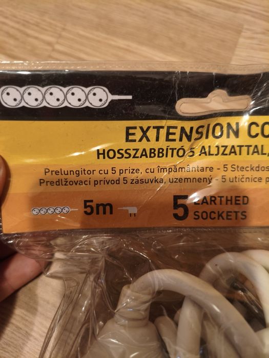 Prelungitor cu 5 prize și cablul de 5m