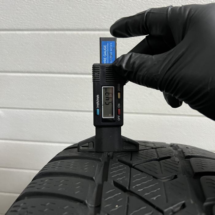 2 Anvelope iarna 225 55 17 Pirelli Runflat DOT 2021