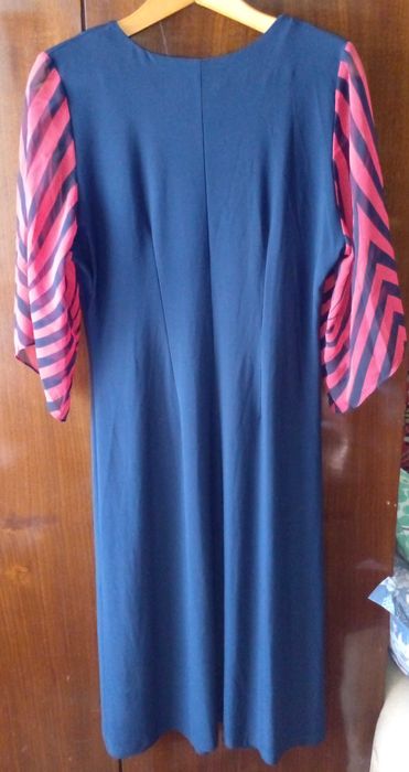 Нарядное женское платье с накидкой, 54 размер.