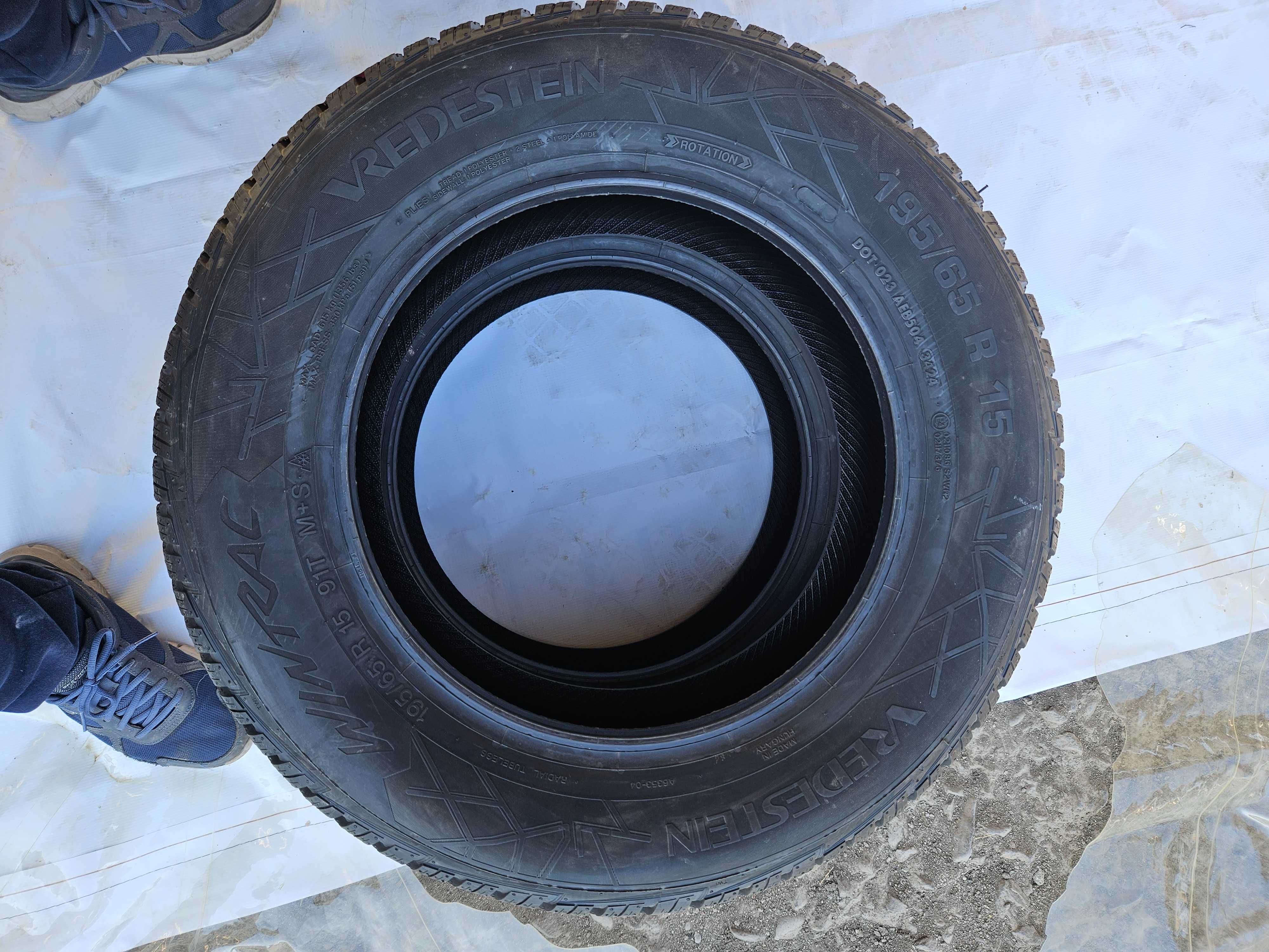 2 Нови зимни гуми 195/65 R15 Vredestein Wintrac 91T M+S 3PMFS DOT3424