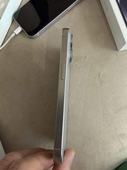 IPHONE 15 pro перфектен