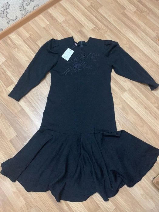 Продам платье новое