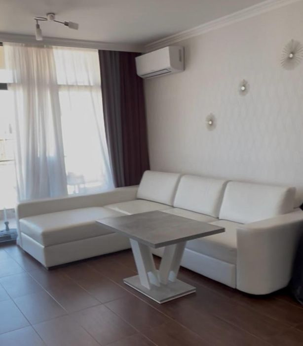 Холова маса (като нова)