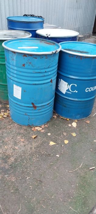 Продам  бочки железные и пластмассовые бу