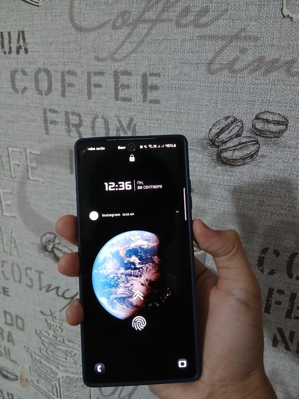 Samsung Note 20.