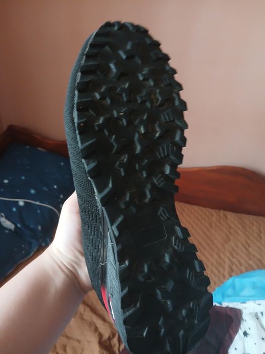 Adidași Gowalk de firma , material textil tip bocanc, foarte buni nr44