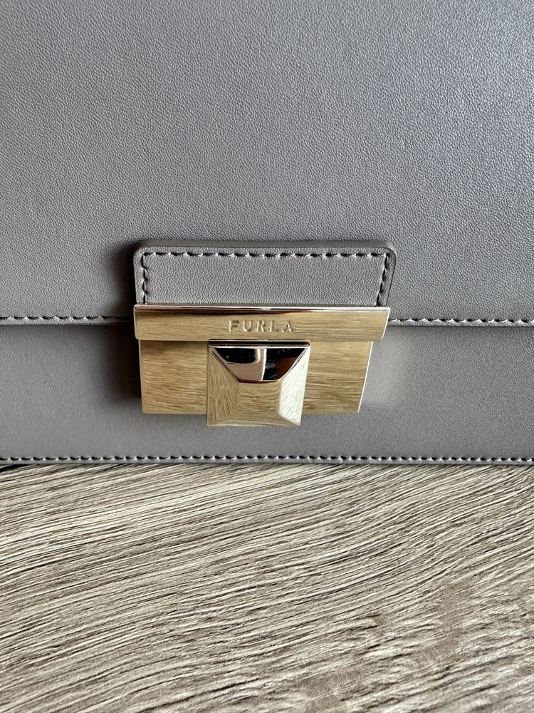 Furla Bella чанта