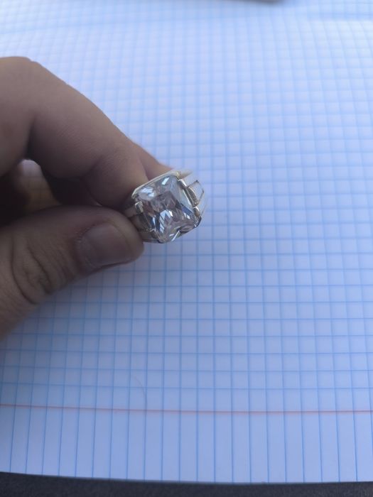 Продаю мужское кольцо