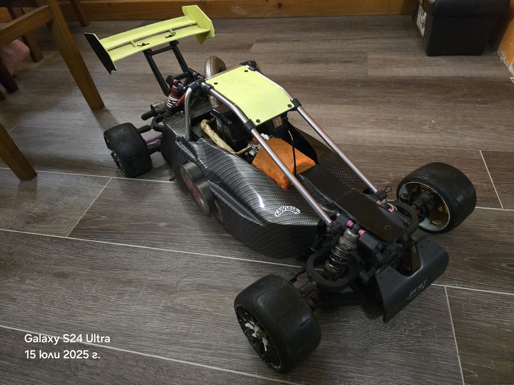 1/5 Reely Carbon Fighter Pro 4x4 RC + още един модел