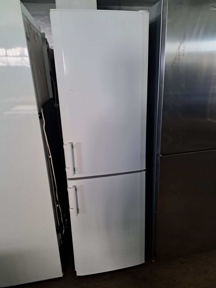 Хладилник с фризер Либхер/Liebherr No Frost 290 литра