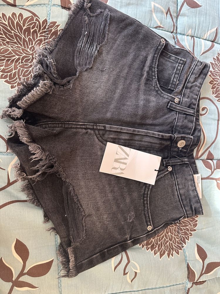 Къси панталонки Zara