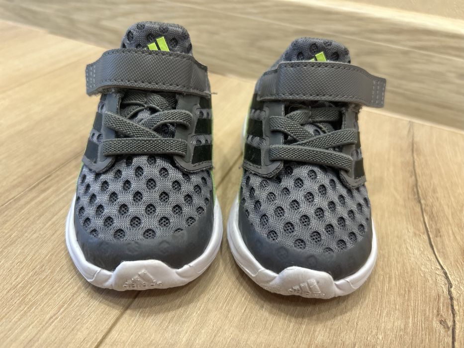 Маратонки Адидас