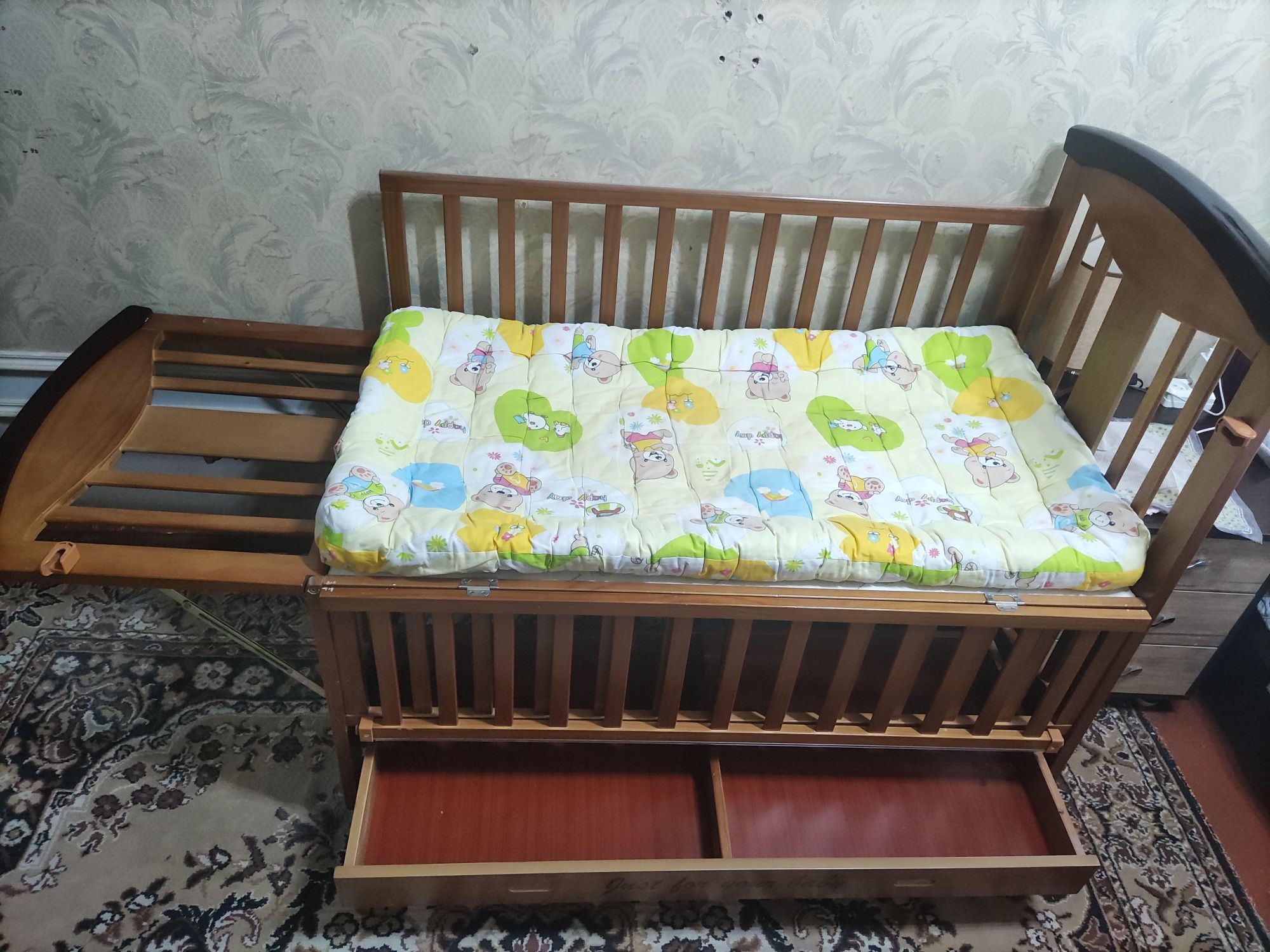 Детская кровать в отличном состоянии.
