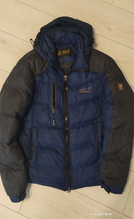 Куртка - пуховик Jack Wolfskin с капюшоном тёплая на зиму