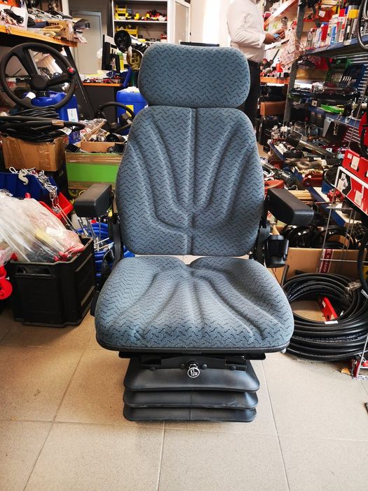 Scaun pneumatic tractor utilaje agricole pneumatic cu compresor incorp