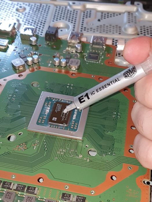 Reparatii  PlayStation si Xbox, PC și laptop