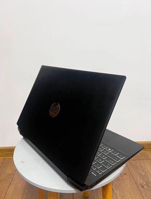 Laptop HP Pavilion 15-ec Bang n Olufsen