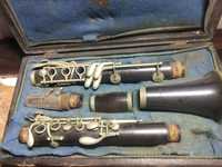 Антикварен кларинет (обой) в куфар. LIGNA  около 100 годишен.
