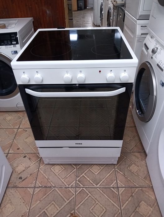 Свободно стояща печка с керамичен плот Voss с 2 години гаранция!