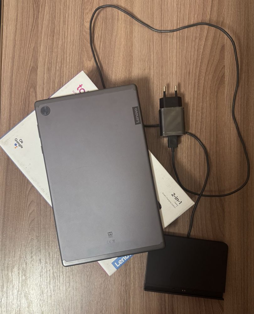 Планшет Lenovo Tab M10