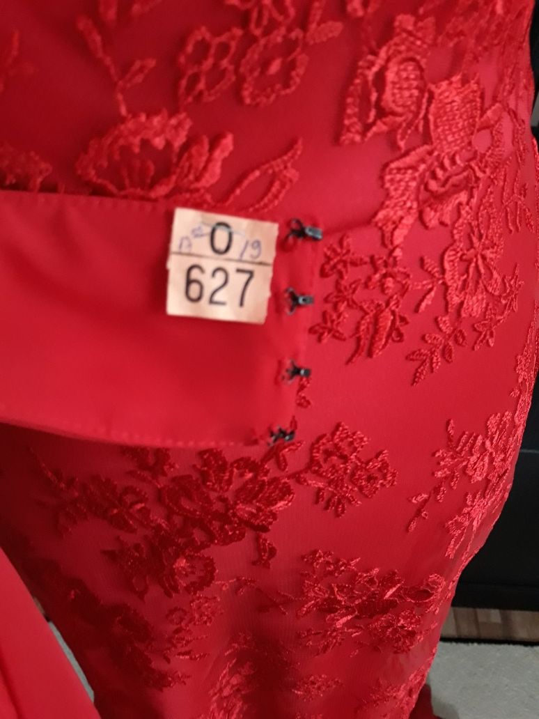 Rochie roșie de dantelă superbă 38, de seară, evenimente, de bal,