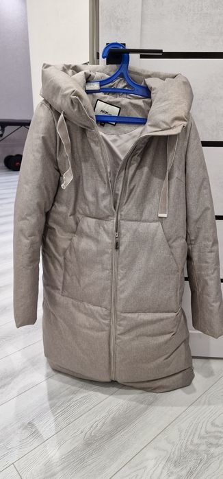 Продам зимний пуховик