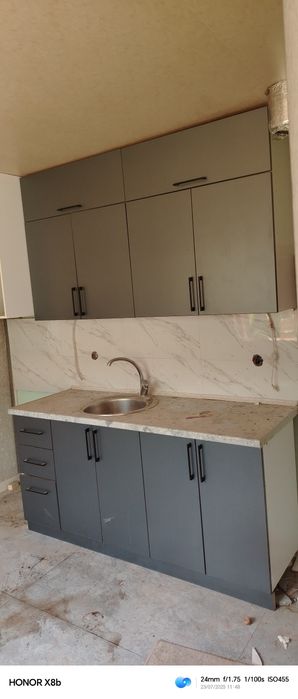 Kuxinni mebillar sotiladi