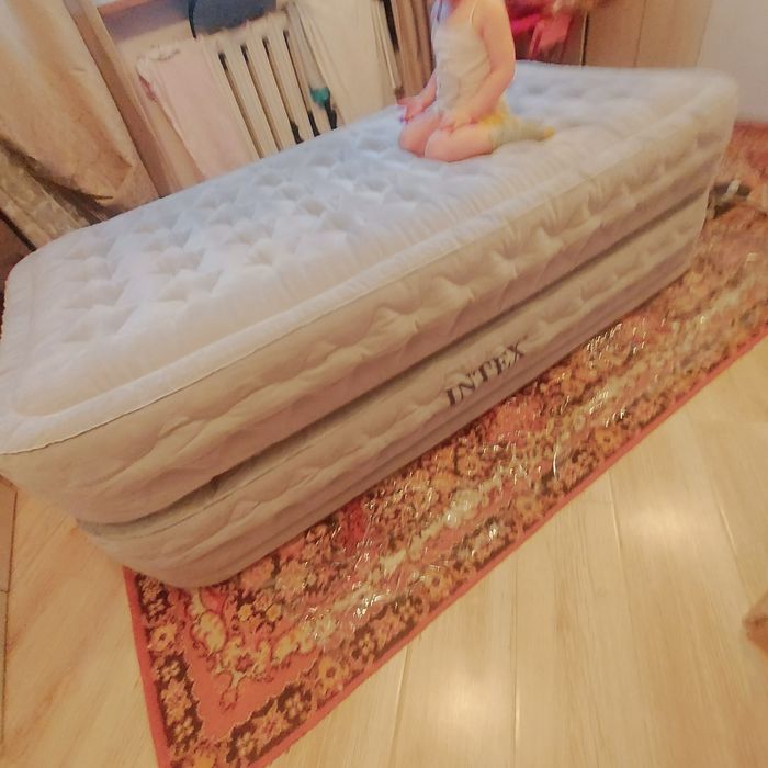 Надувной матрас INTEX Dura-Beam DELUXE (Twin) 64488NP