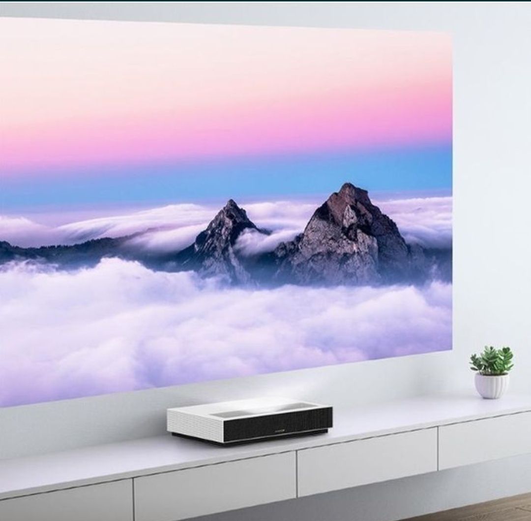 Аренда проектора проекторов ijara proektor UST 4K laser TV 100-120"