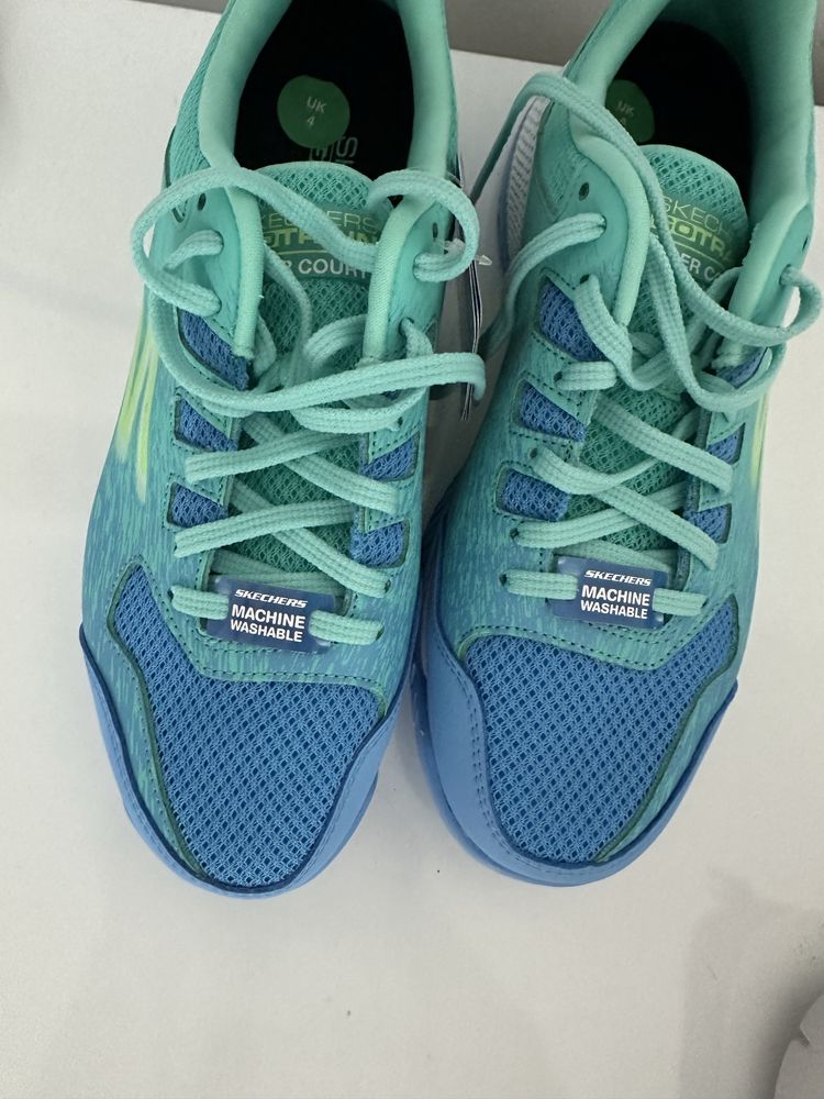 Нови  красиви маратонки  на SKECHERS номер 36