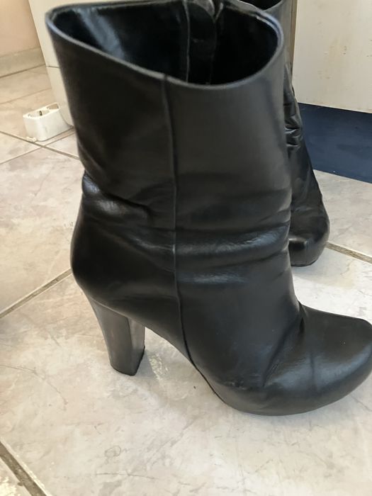 Дамски боти и ботуши