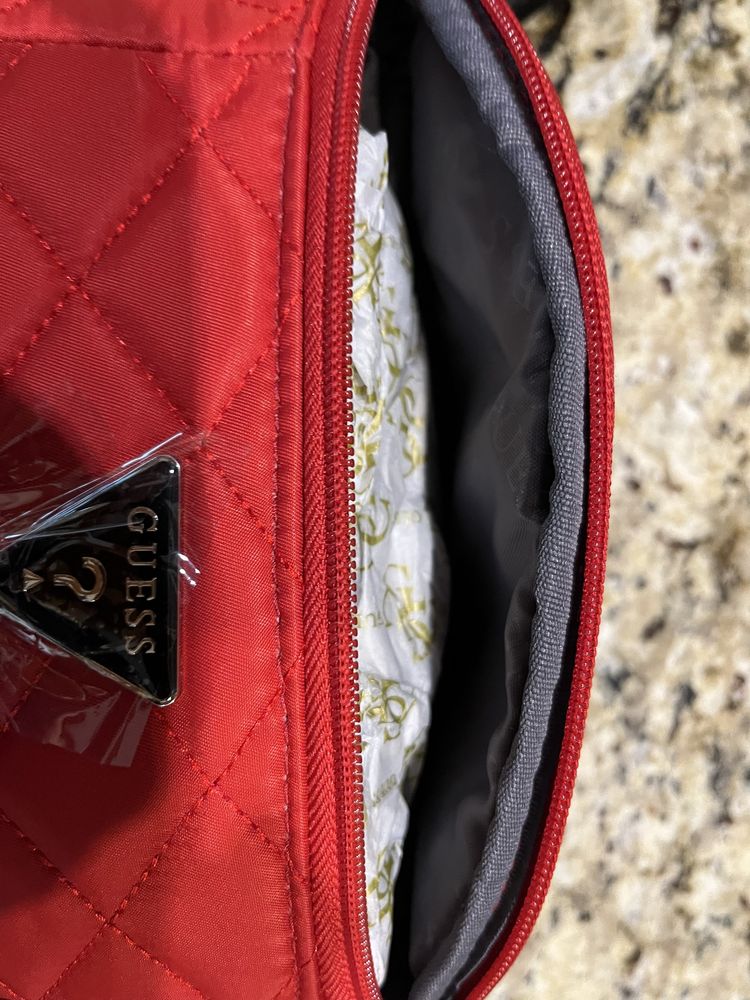 GUESS Crossbody Bag Оригинална Нова !