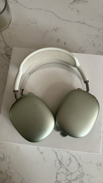 Продаю Airpods Max со SmartCase