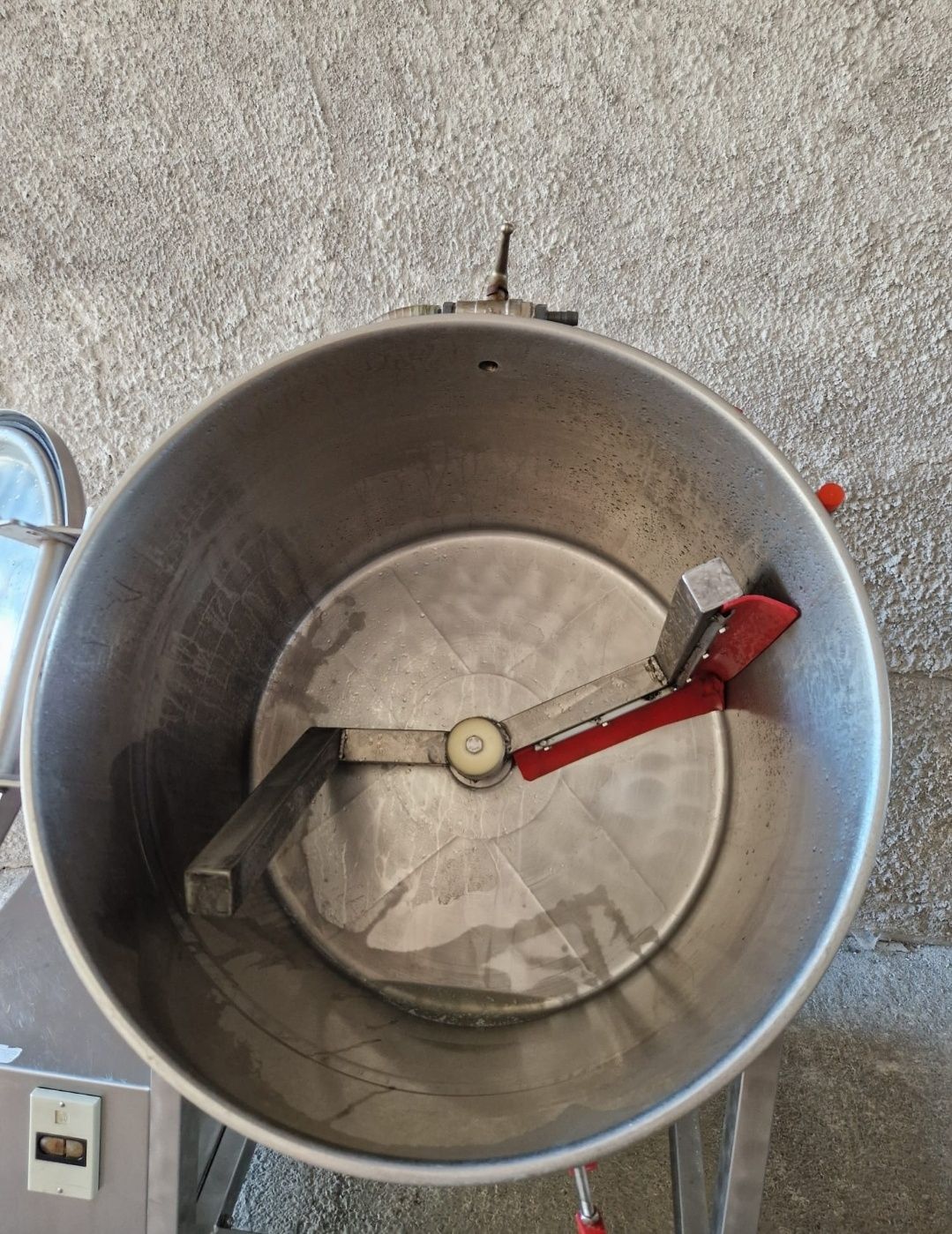 Vând malaxor 400V tumbler tambler carne ,mici carmangerie mezeluri
