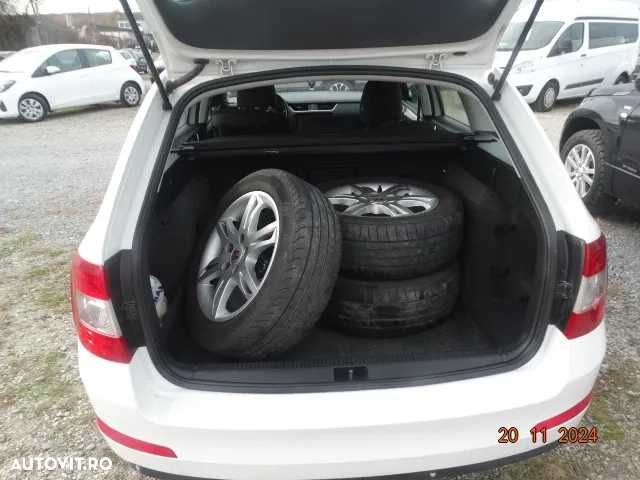 Skoda Octavia Combi Diesel 2.0 TDI Style