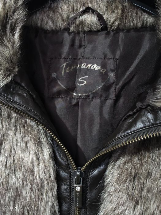 Дамско яке Terranova
