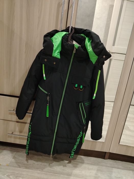 Продам зимнию куртку