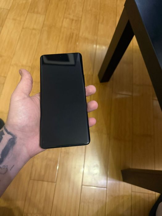 Vând sau schimb Xiaomi 13 ultra 16 GB RAM 1 tera stocare