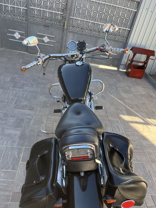 Vand sau schimb Honda Shadow 1100