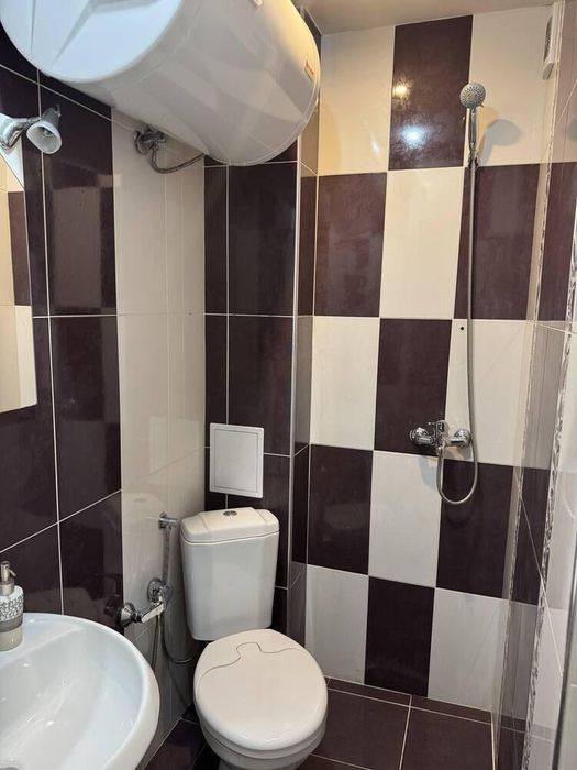 Дава се под наем Тристаен апартамент в Бургас, Възраждане - 70 кв.м за 765 € - Снимка #4